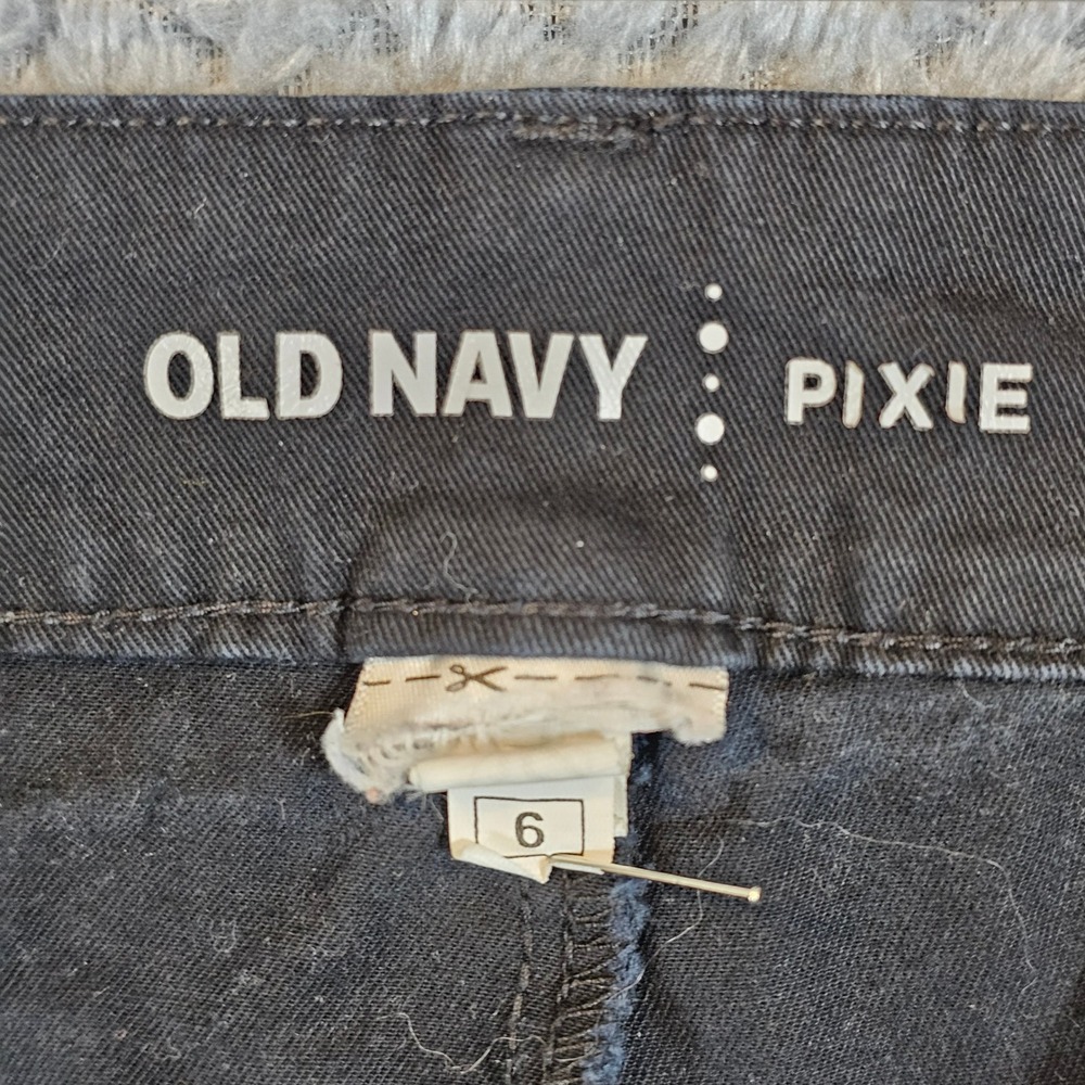 Old Navy Pixie Black Chino Shorts Womens Size 6 Mid Rise Stretch Cotton Casual - Picture 5 of 5